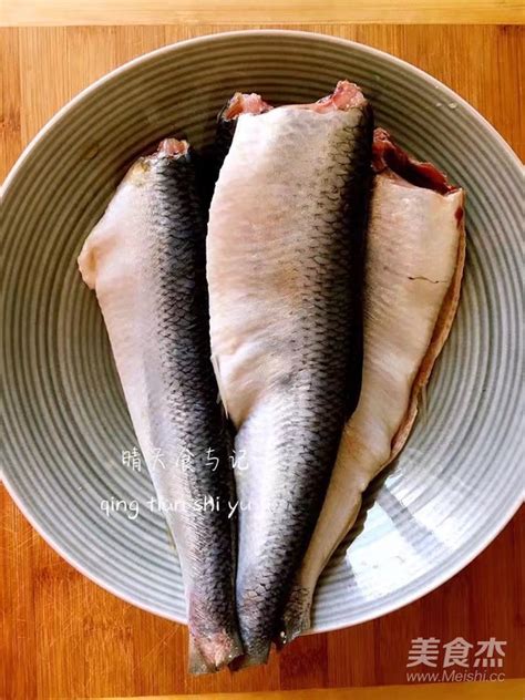 【鲭鱼味噌煮的做法步骤图，鲭鱼味噌煮怎么做好吃】艾莉亚斯塔克_下厨房