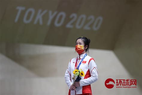 杨倩冲击中国奥运首金成功，许海峰发布祝贺视频yyds！__凤凰网