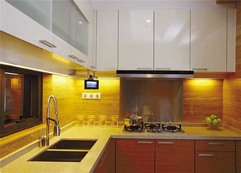 厨房灯光如何布置 厨房灯光设计方法 - 装修知识 - 九正家居网
