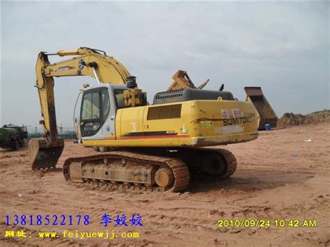 大型挖掘机-设备展示-郑州绿城垃圾清运有限公司