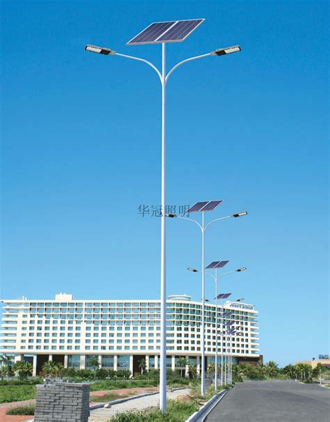 产品展示 / 太阳能路灯系列 / 工程道路太阳能路灯_江苏汇达照明科技有限公司