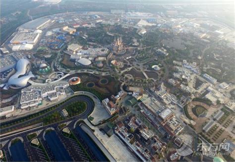 航拍上海迪士尼乐园施工进入冲刺阶段--上海频道--人民网