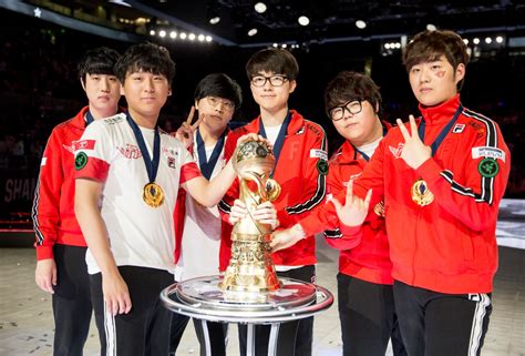 SKT T1 discuss their victory at the LoL World Championship | PC Gamer
