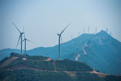 海拔5000米，世界最高风电场发电超1亿度 - 世相 - 新湖南