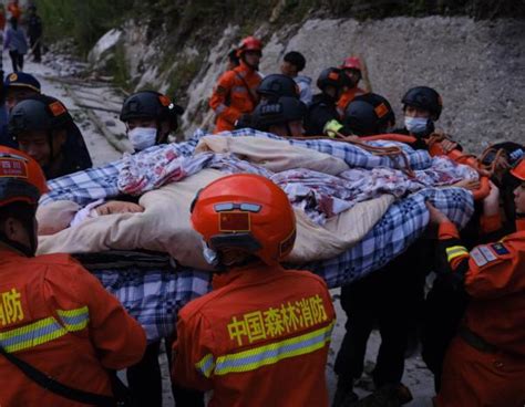【看世界】四川甘孜州沪定6.8级地震，已造成65人遇难_手机新浪网