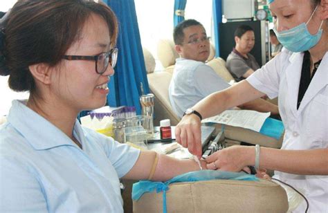 双两百|全国首对无偿献血达百次的医务工作者夫妻携手再创新纪录_深圳之窗