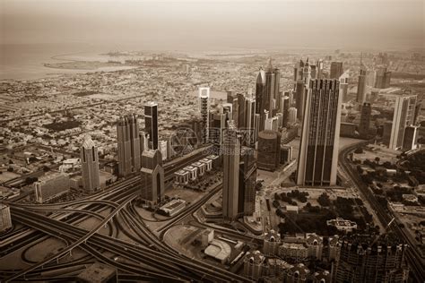 迪拜市中心夜景与城市灯光从上面的顶视图高清图片下载-正版图片507244731-摄图网