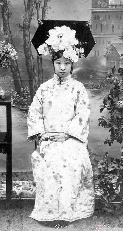 中国清朝末年皇帝，名爱新觉罗·溥仪历史收藏照片|ZZXXO