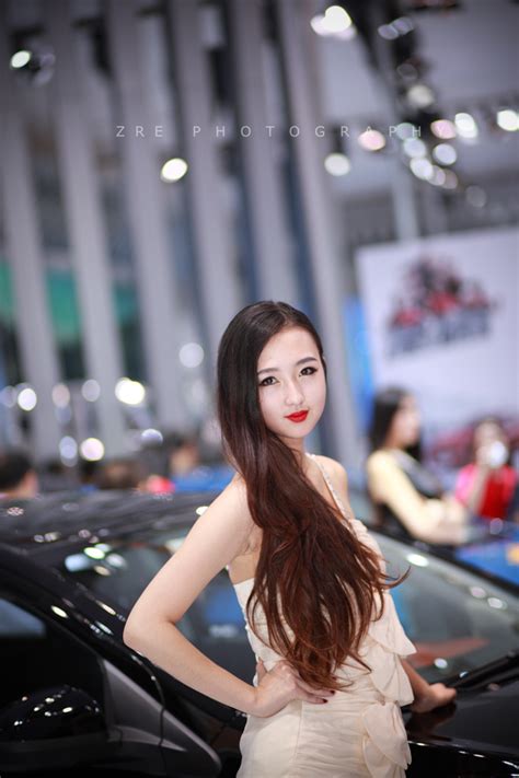 2013成都车展模特-电动汽车车模-图片库-中国电动车网