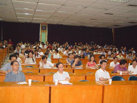 我院召开荣辱观教育活动第二场报告会 - 中国人民银行郑州培训学院