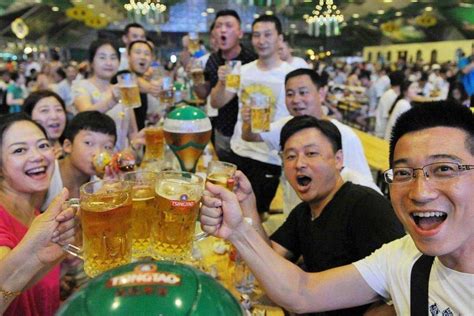 中国最能喝酒的两座城市, 一座在东北, 一座在山东!|城市|沈阳|青岛_新浪新闻