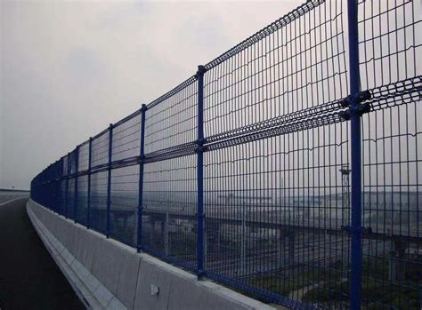 铁路桥下防护栅栏 珠江桥下护栏 浩晨丝网 高铁桥下框架围栏