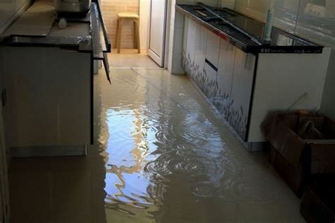 厨房地板渗水怎么处理，厨房地板渗水快捷处理方式