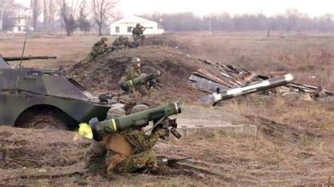 俄乌边境风声鹤唳！乌克兰加紧反坦克火箭演练 北约计划向东欧增兵_凤凰网视频_凤凰网