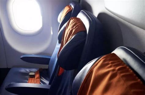 如何在坐飞机的时候选择合适的座位_360新知