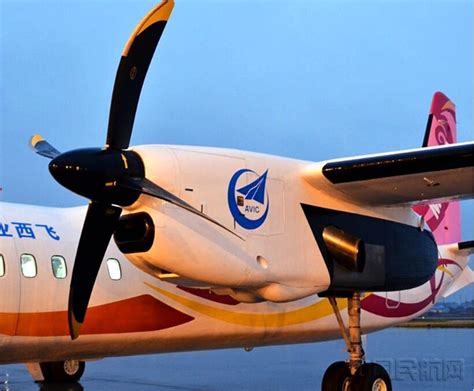 第100架ARJ21国产喷气支线客机交付市场