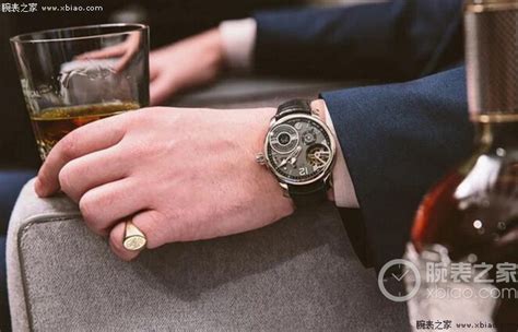 男人戴手表的禁忌有哪些，为什么觉得戴手表的男人好帅？_9万个为什么