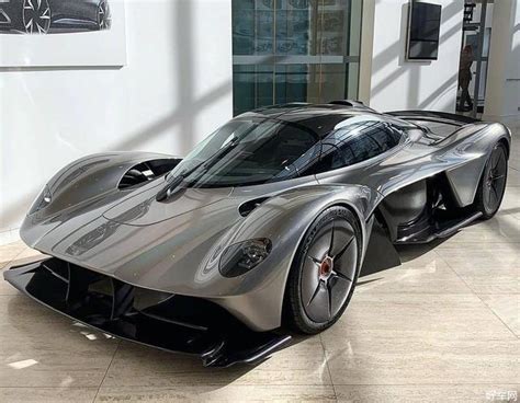 阿斯顿·马丁「女武神」七大谜团揭盅：Aston Martin Valkyrie AMR Pro | 特稿_搜狐汽车_搜狐网
