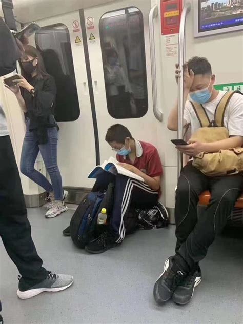 偷拍图图片
