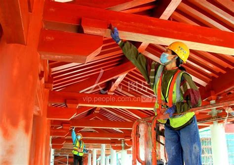 【最新】南阳火车站建设又有新进展！新建天桥开始拼装！