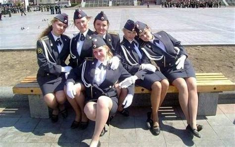 二战期间，为何苏联女兵穿着裙子都要上阵杀敌？