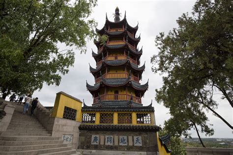中国佛教四大寺庙分别在哪？中国四大名寺排名和介绍_地理_第一排行榜