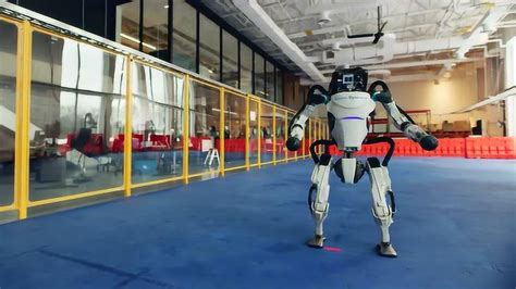 波士顿动力改进Atlas机器人，可实现快速奔跑和自主导航__财经头条