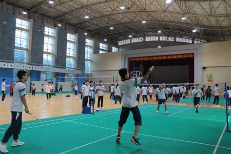 上海羽毛球培训班-羽毛球训练营-花香盛世体育