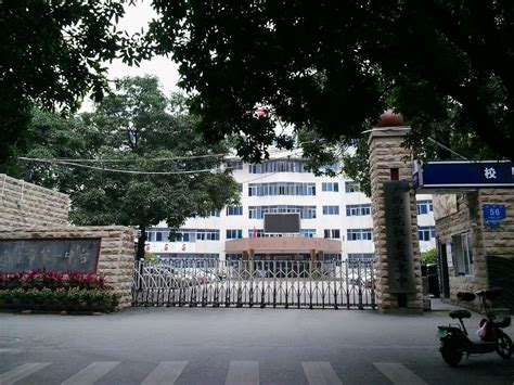 关于南宁市第一人民医院专家预约挂号，只需要您的一个电话的信息