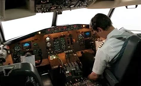 雅典上空的“幽灵航班” 失压梦魇的太阳神航空522号航班_空军飞行员