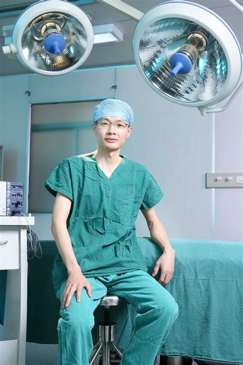 重庆西南医院整形外科联合多学科，成功为患者切除躯干部 16 斤重巨大难治性神经纤维瘤-医院汇-丁香园