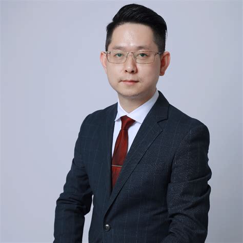 梁洪源图片