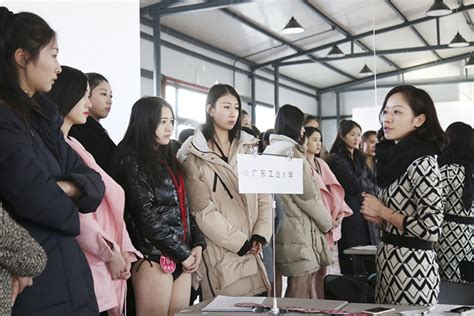 2019年想考服装表演学模特学生，你对服装表演专业了解多少？_北京新时代模特学校 | 新时代国际模特培训基地