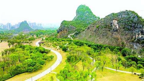 桂林市实现生态立市绿色发展 当好保护桂林山水的“二郎神”_漓江_城市_旅游