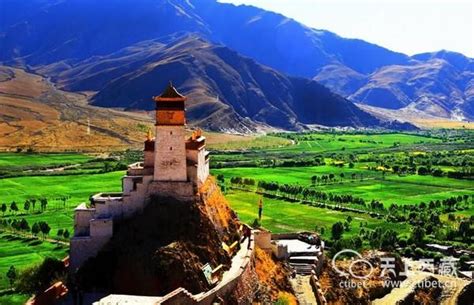 西藏雅鲁藏布大峡谷被授牌为国家5A级旅游景区