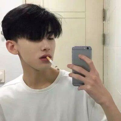 非主流头像叼烟