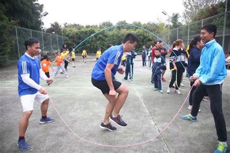 满场“无影脚”！长三角最会跳绳的青少年汇聚上海拼“腿速”！