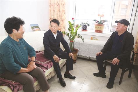 市委书记和郸城教师一起过教师节_郸城县人民政府