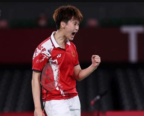 险胜王曼昱夺得WTT新加坡站女单冠军，陈梦重回世界第一-青报网-青岛日报官网