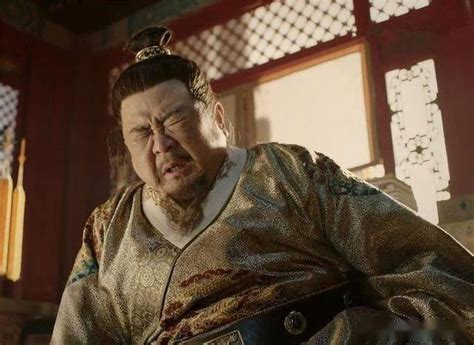 为何根据画像来看，清朝皇帝身材消瘦，而明朝皇帝则多是胖子？