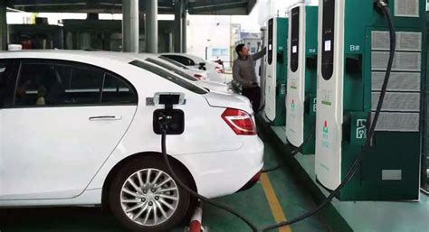 北京：新能源汽车充电出台新规划，“十四五”时期末核心区0.9公里内能找到充电桩 - 能源界