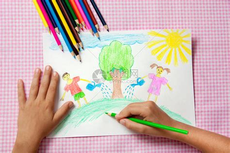 孩子画了一幅关于保护自然的铅笔画孩高清图片下载-正版图片504956883-摄图网