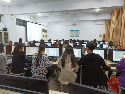 计算机与信息工程学院举办考研复试辅导会
