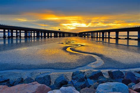 德源摄影作品 晚霞下的胶州湾大桥
