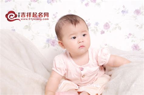 2015年出生的宝宝属羊如何取名_宝宝取名_吉祥起名网_www.51jixiang.com