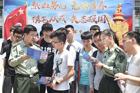 东风农场社区管委会召开2023廉洁征兵工作会