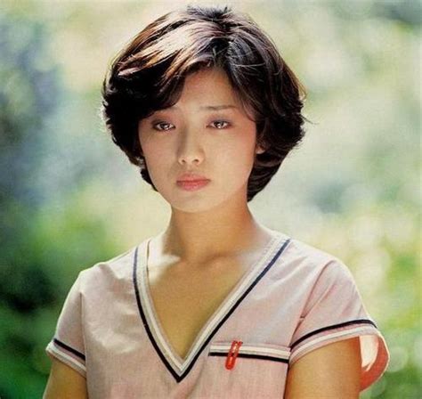 山口百惠：40年前的日本女神，巅峰时嫁人隐退，62岁的她怎么样了