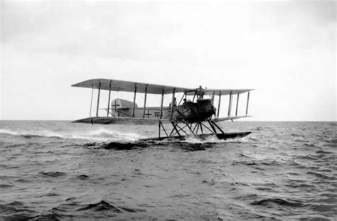 我国第一架民航水上飞机实现首飞_私人飞机网