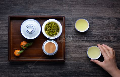 康熙为茶取名，乾隆鉴泉水，两位皇帝与茶的故事_茶叶