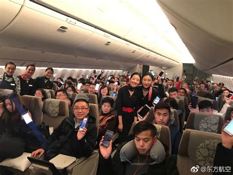 国航ARJ21飞机完成首飞，正式投入航线运营 – 中国民用航空网